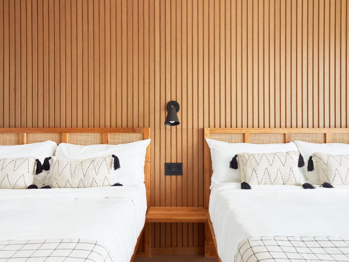 The Rockaway Hotel New York City Exterior photo
